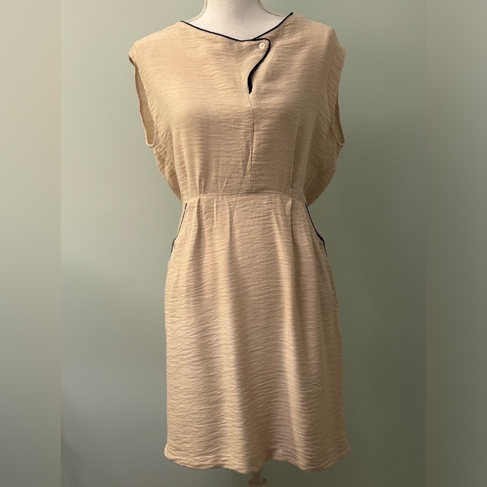 Pepaloves Sleeveless Button-Up Back Latifa Dress